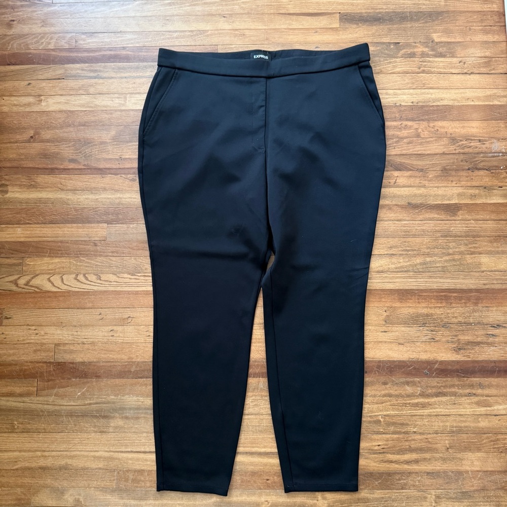 Express Women’s stretch suiting black pull on dress pants XL